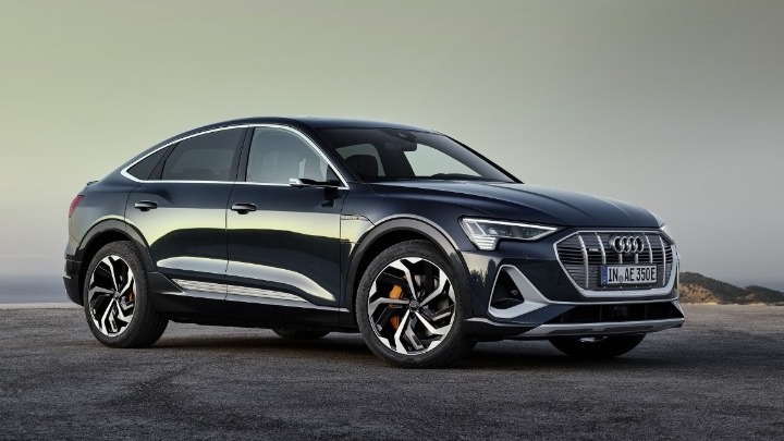 Το νέο Audi e-tron Sportback έχει αυτονομία 446 χλμ.