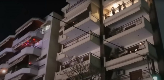 Εύοσμος: Έσπασαν την καραντίνα με Λένα Ζευγαρά (vd)