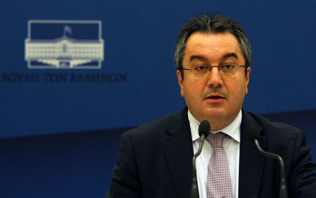 Μόσιαλος: «Να αποφευχθεί η Θεία Κοινωνία μέχρι να έχουμε ασφαλές εμβόλιο»