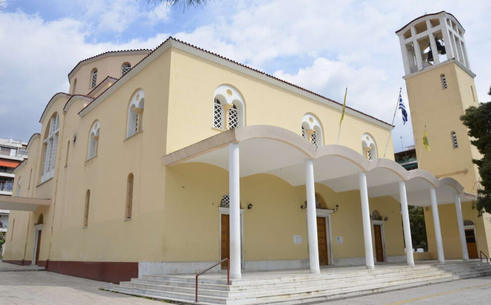 Εκκλησία στους Αμπελόκηπους άνοιξε για τους πιστούς (vd)