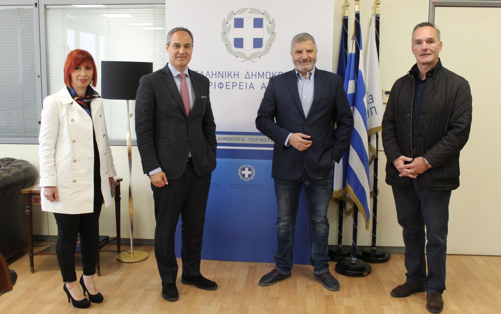Περιφέρεια Αττικής: Φαρμακευτικό και ιατρικό υλικό στους Έλληνες της Αλβανίας