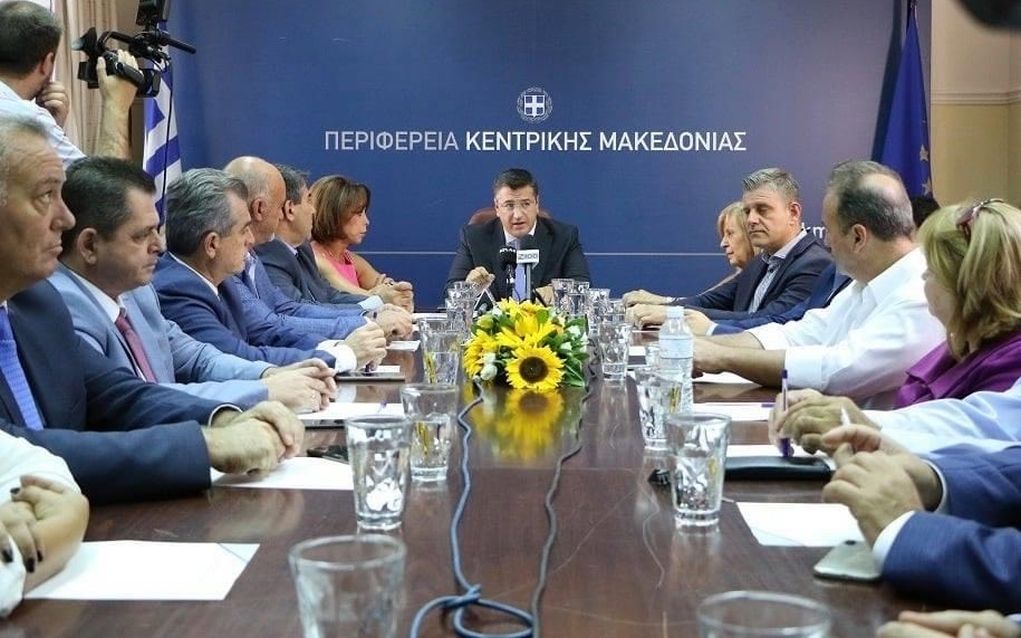 ΠΚΜ: Οι 13 αντιπεριφερειάρχες καταθέτουν το μισό μισθό στη μάχη κατά του κορονοϊού