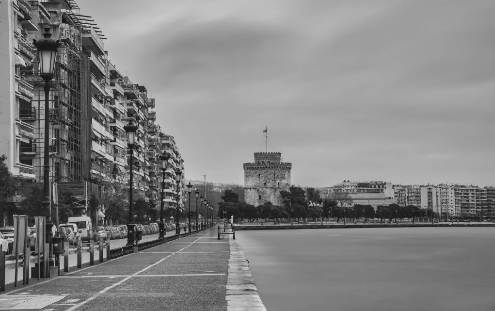 Απόκοσμες εικόνες στην έρημη Θεσσαλονίκη (vd)