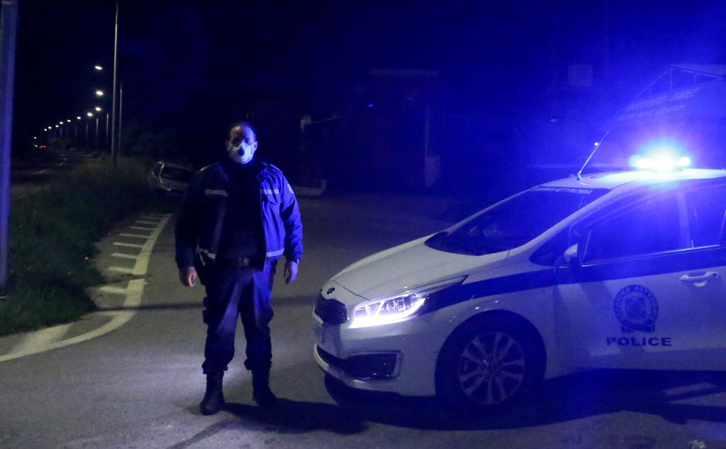 Θεσσαλονίκη: Τρίτο συνεχόμενο βράδυ συνωστισμός για ένα ποτό
