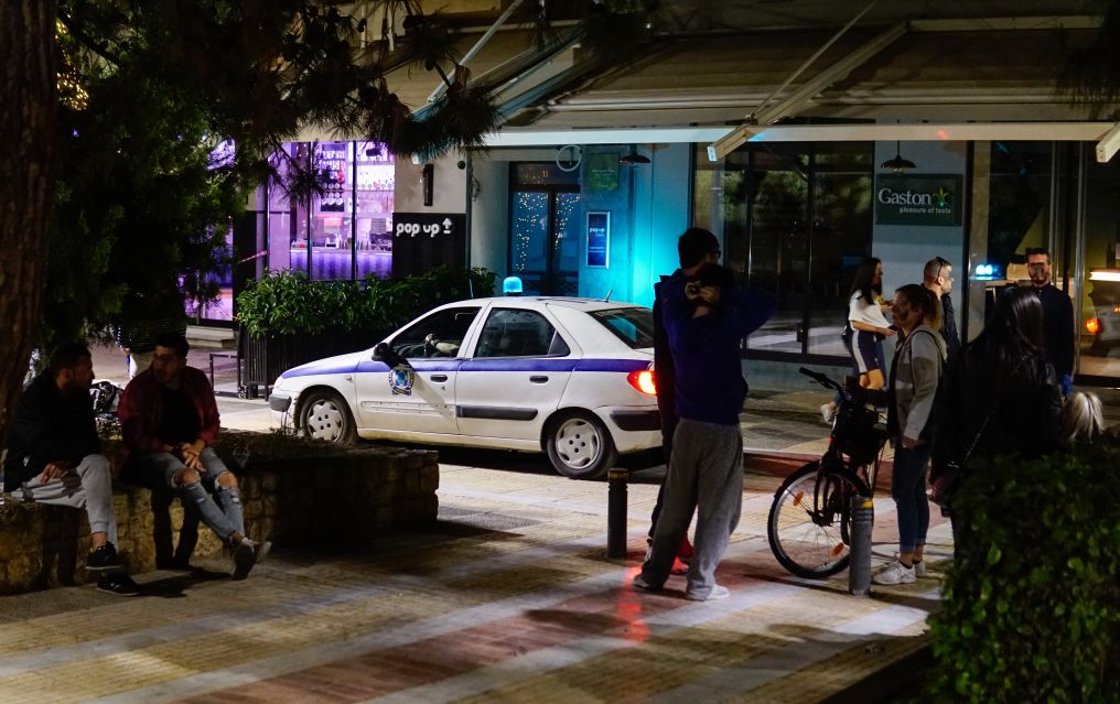 Συγκεντρώσεις χωρίς μέτρα αλλά και χωρίς ένταση