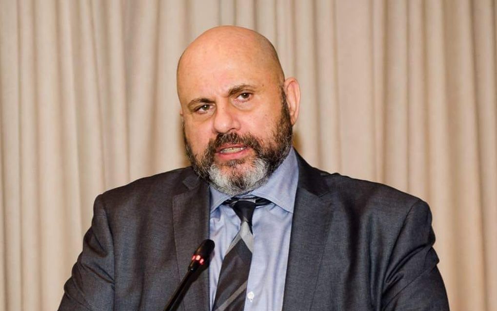 Ο καθηγητής Δημήτρης Κούβελας ανακοίνωσε την ίδρυση κόμματος (vid)