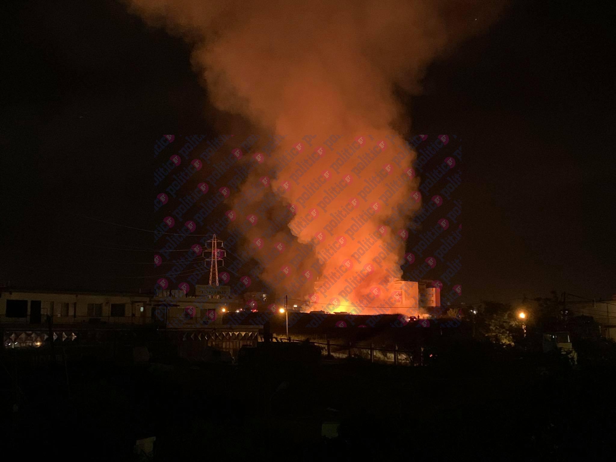 Μετά τα μεσάνυχτα έσβησε η φωτιά στον Εύοσμο