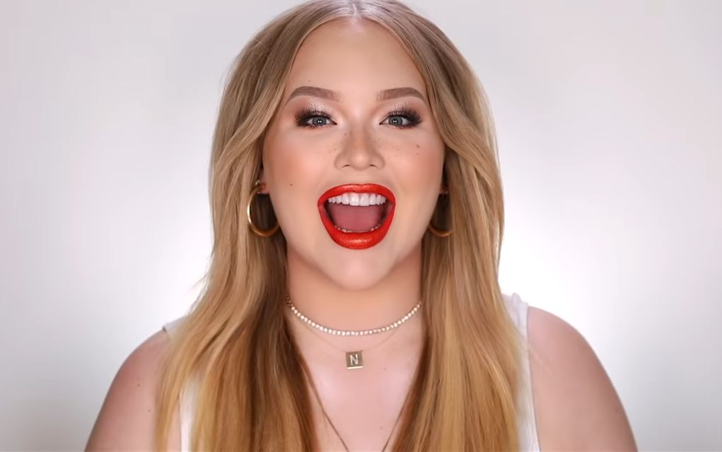 Nikkie Tutorials: Η διάσημη make-up artist αποθεώνει την Ελένη Φουρέιρα