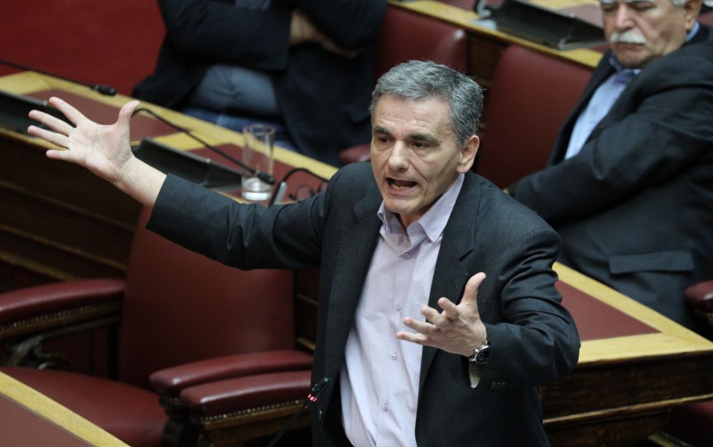 Ευ. Τσακαλώτος: Η κυβέρνηση θα σταματήσει να χρηματοδοτεί στους ηλικιωμένους