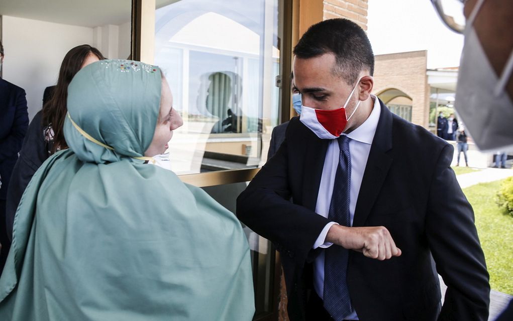 Ντι Μάιο: «Μην αντιμετωπίζετε την Ιταλία ως αποικία λεπρών»