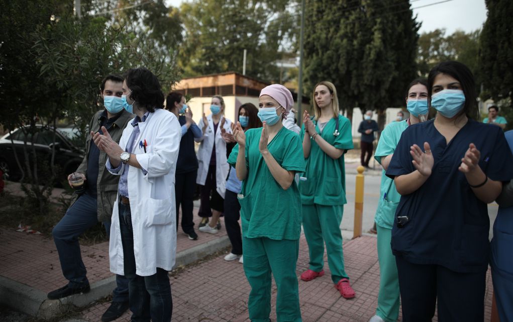 Αστυπάλαια: Δωρεάν διακοπές σε γιατρούς και νοσηλευτές από ντόπιους επιχειρηματίες