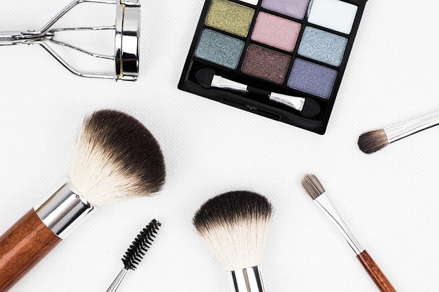 Πώς θα καθαρίσεις τα σφουγγαράκια του make-up σε 3 λεπτά