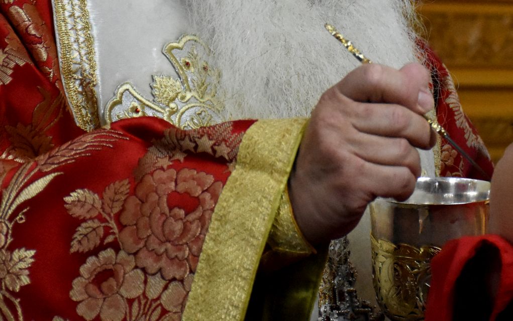 Κρήτη: Ο ιερέας που… πηγαίνει κόντρα στον Αμβρόσιο