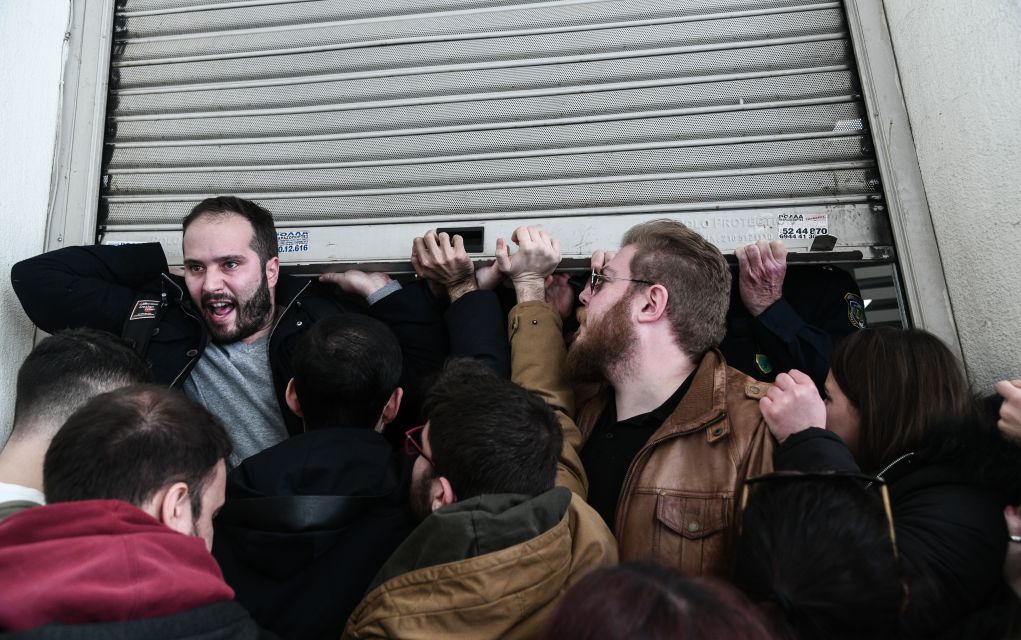 ΗΠΑ: Πάνω από 3.000.000 οι αιτήσεις επιδόματος ανεργίας την περασμένη εβδομάδα