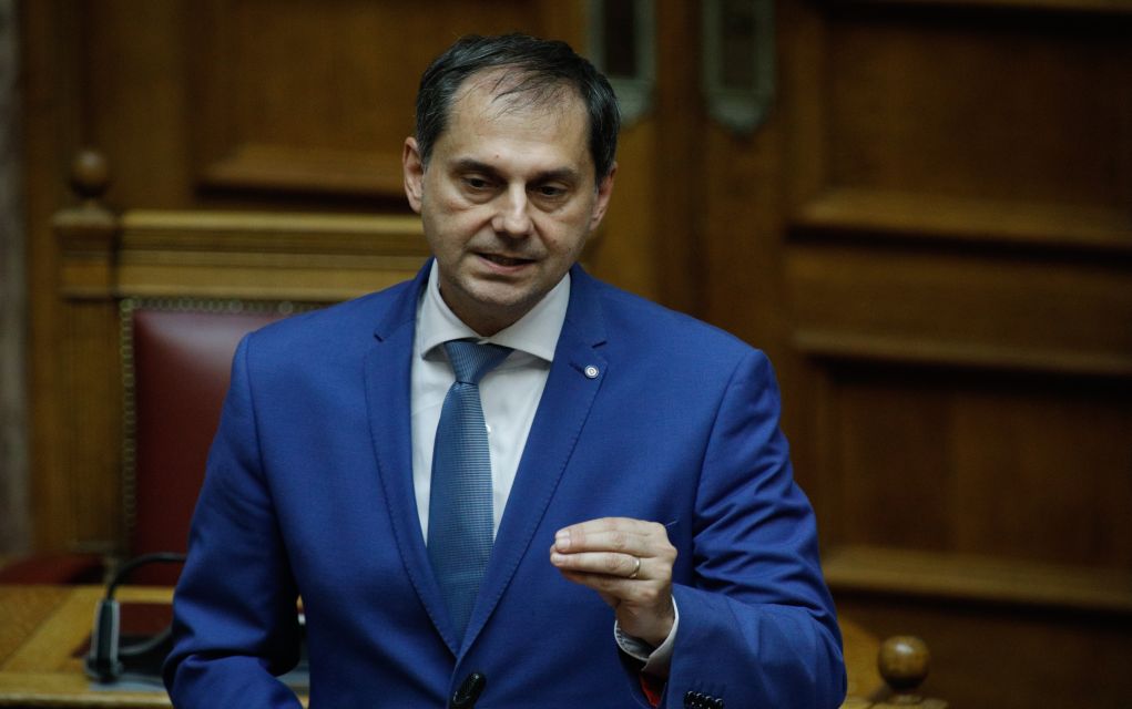 Θεοχάρης: «Ανοίγουμε τα σύνορα με  ισορροπημένο τρόπο»