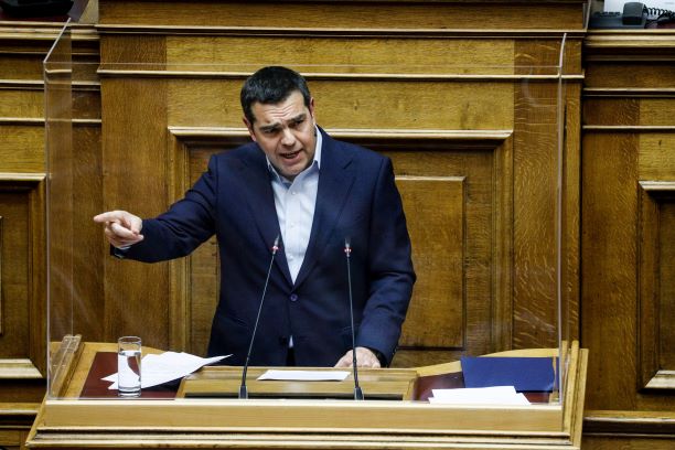 Τσίπρας: «Πιθανό να αποδράσει με εκλογές ο Μητσοτάκης»