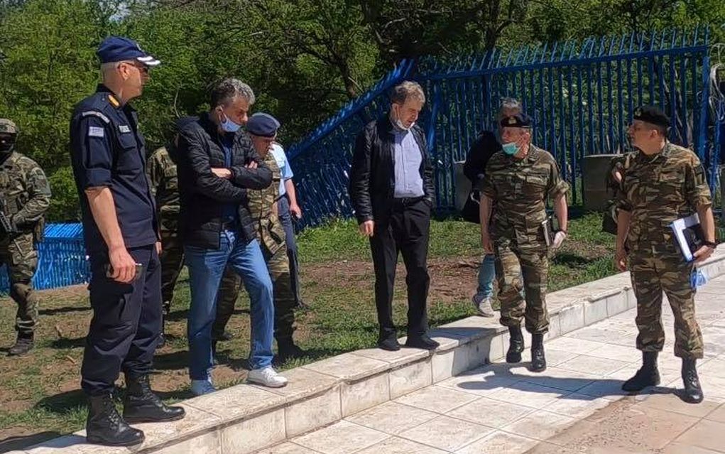 Φράχτη σε όλο τον Έβρο προανήγγειλε ο Μ. Χρυσοχοΐδης