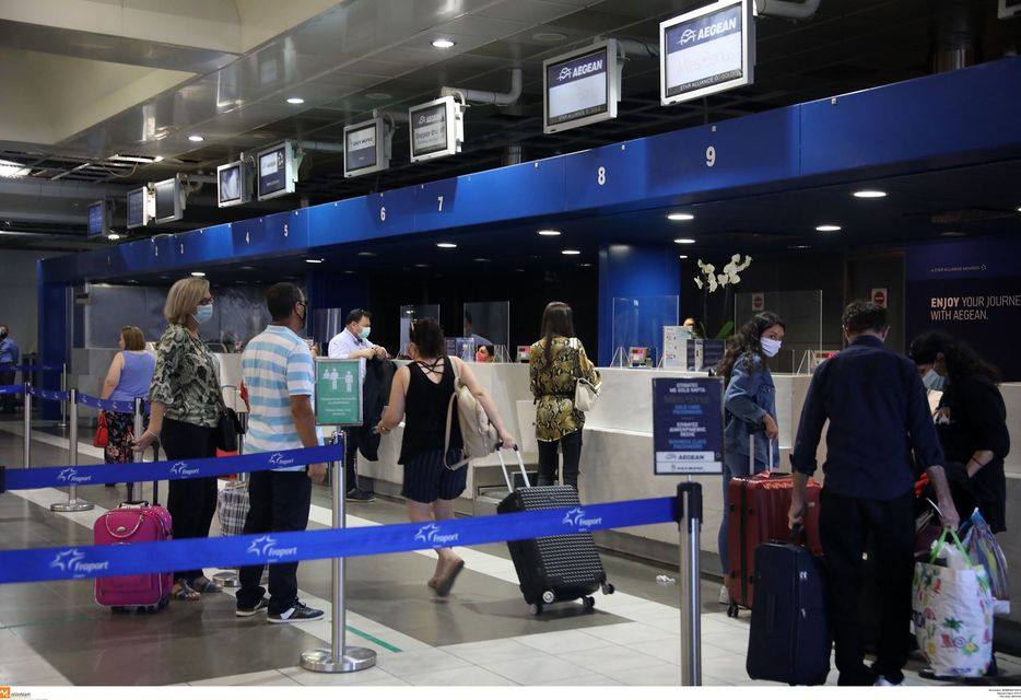 Στο αεροδρόμιο ”Μακεδονία” ο υπουργός Τουρισμού X. Θεοχάρης