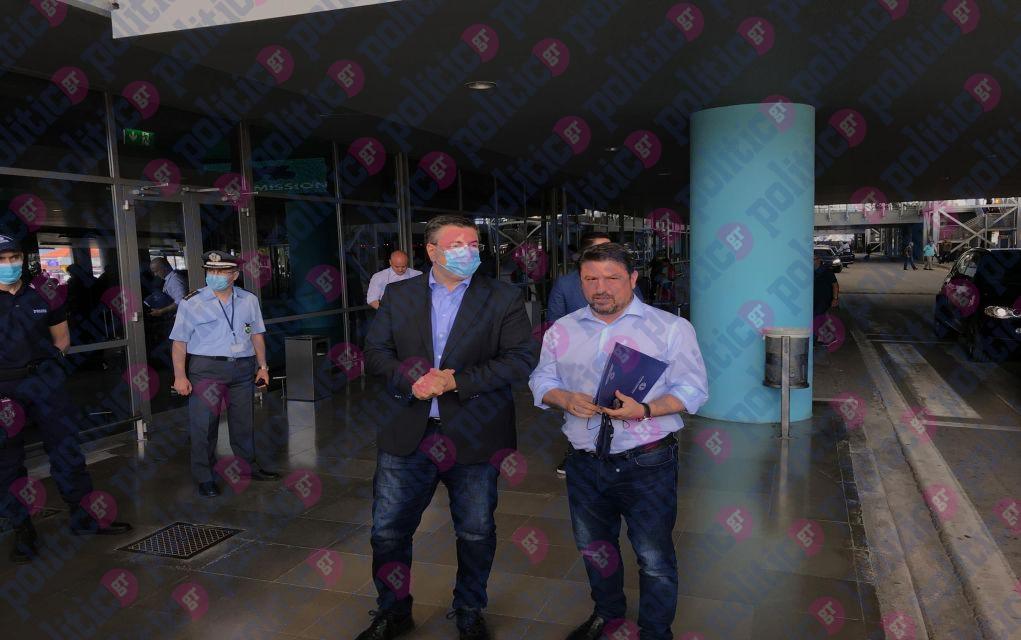 Άνοιξε το αεροδρόμιο Μακεδονία παρουσία Χαρδαλιά
