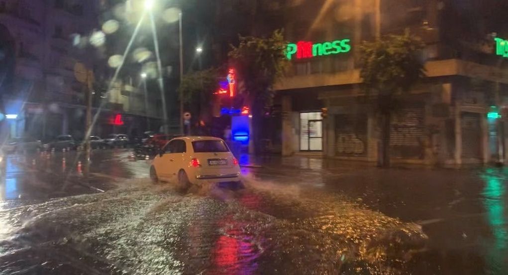 Η βροχή “έπνιξε” τη Θεσσαλονίκη (vds,pics)