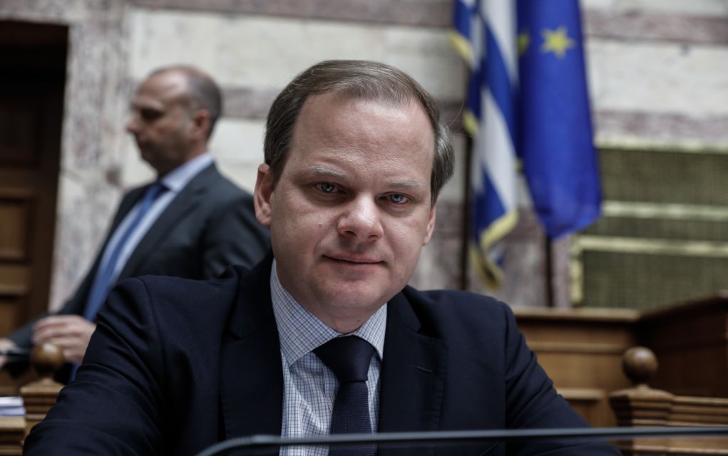 K. Kαραμανλής: Συμβολικό μήνυμα για τις μάσκες στο μετρό (pic)