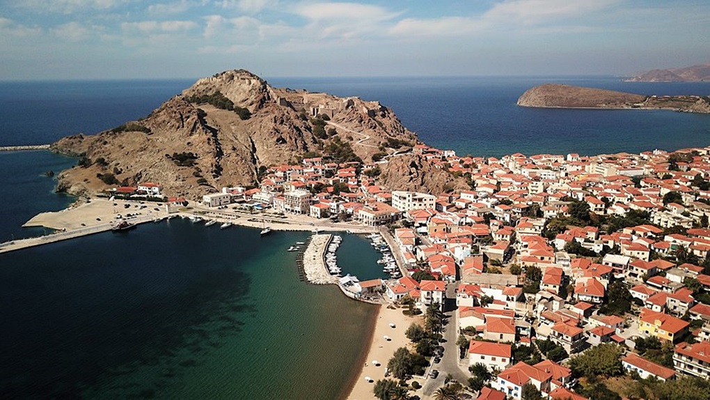 Στη ΔΕΗ η ευθύνη για τη θαλάσσια ρύπανση στη Μύρινα Λήμνου