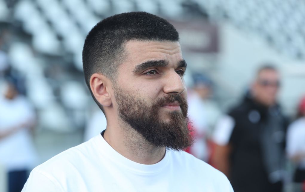 «Ασπρόμαυρες» ευχές στον Γιώργο Σαββίδη