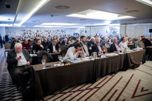 ΣΥΡΙΖΑ: Τι ζητά από Τσίπρα η εσωκομματική αντιπολίτευση