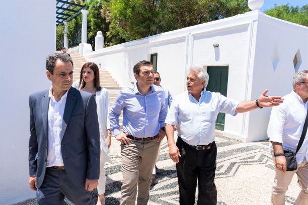 Ρόδος: Τι είπε χαμηλοσυνταξιούχος στον Τσίπρα