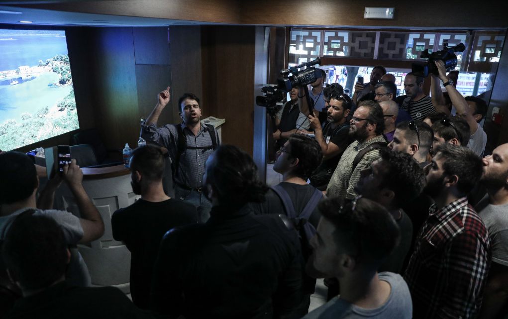 «Ντου» εργαζομένων στον επισιτισμό στο Υπουργείο Τουρισμού (pics)