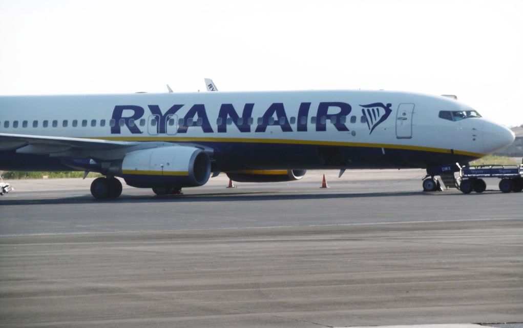 Μειώνει κατά 20% τις πτήσεις της η Ryanair λόγω μειωμένης ζήτησης