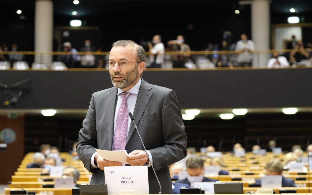 Βέμπερ: «Δεν πρόκειται να αφήσουμε Ελλάδα και Κύπρο μόνες τους»