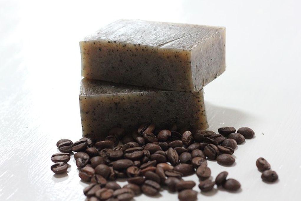 Πώς θα φτιάξεις το καλύτερο scrub με καφέ στο σπίτι;