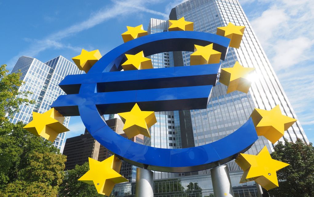 Πλώρη για ένταξη στην ευρωζώνη το 2023 βάζουν Βουλγαρία – Κροατία