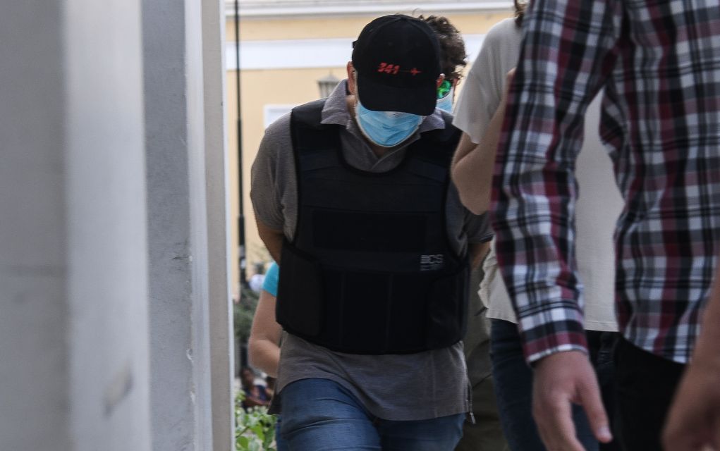 Κεντρική Κλινική Αθηνών: «Ουδέποτε ο γιατρός – μαϊμού μετείχε σε επέμβαση»