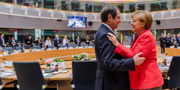Ανασταδιάδης: Εξέθεσε τις έκνομες τουρκικές ενέργειες για τη κυπριακή ΑΟΖ στη Μέρκελ