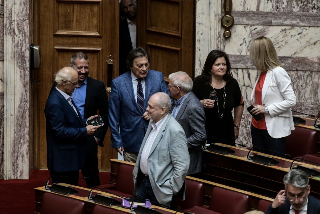 Βουλή: Αποχώρησε ο ΣΥΡΙΖΑ από τη συνεδρίαση για Παπαγγελόπουλο