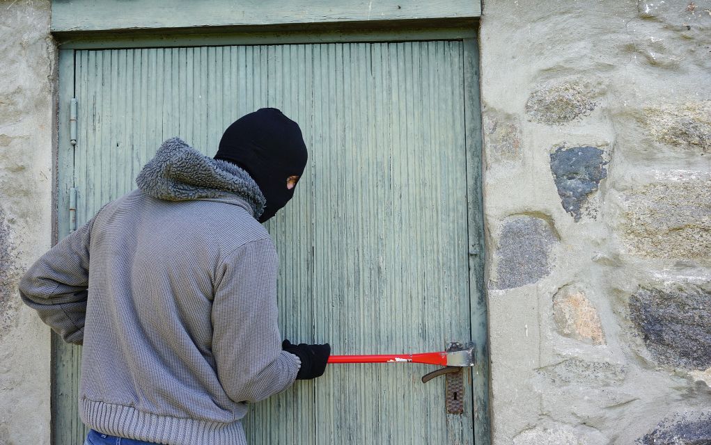 Κέρκυρα: Σύλληψη άντρα για διαρρήξεις αυτοκινήτων και διακίνηση ναρκωτικών
