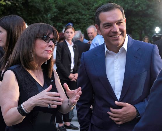 Κι ο Τσίπρας στη δεξίωση στο Προεδρικό (pics)