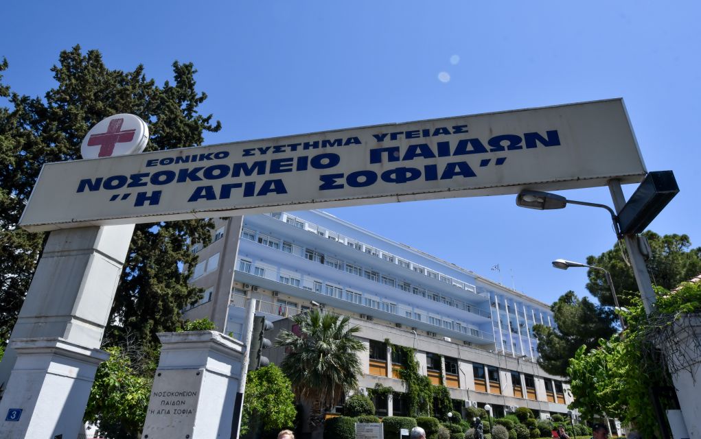 Ιωάννινα: Τα νεότερα για την υγεία του 14χρονου που κατέρρευσε ενώ έλεγε τα κάλαντα