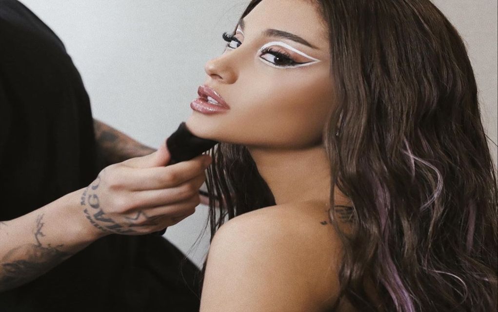 Ariana Grande: Μοιράζεται στα social media τρυφερές στιγμές με το νέο της σύντροφο