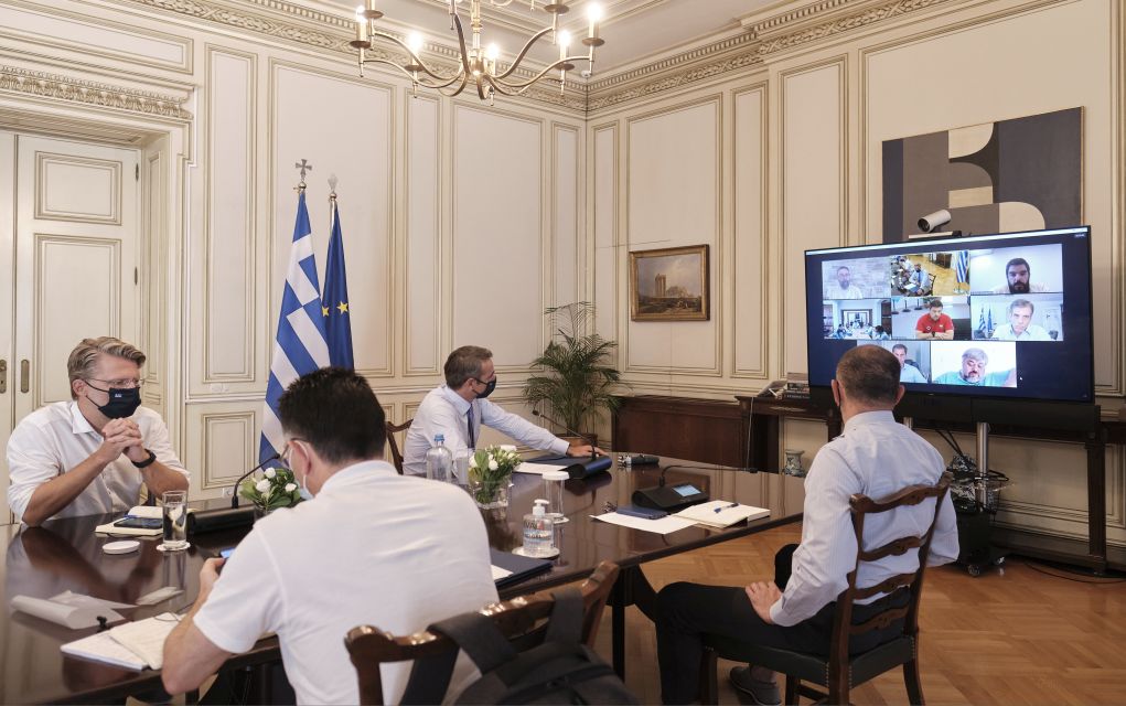 Μητσοτάκης: Κανένας εφησυχασμός – Νέα μέτρα σε επιδημιολογικά επιβαρυμένες περιοχές – Τι θα γίνει με το εμβόλιο