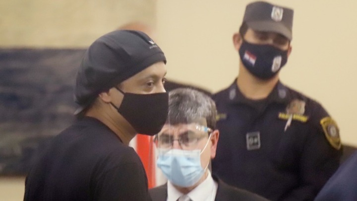 Ελεύθερος ο Ροναλντίνιο, επιστρέφει στη Βραζιλία