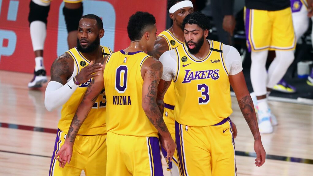 NBA: Με double – double του Davis, ισοφάρισαν σε 1-1 οι Λέικερς