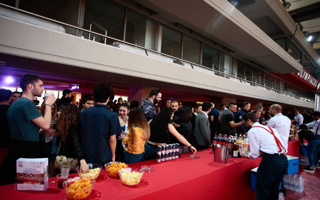 «Φταίνε τα μπαράκια και τα beach bars» για τα νέα μέτρα κορονοϊού