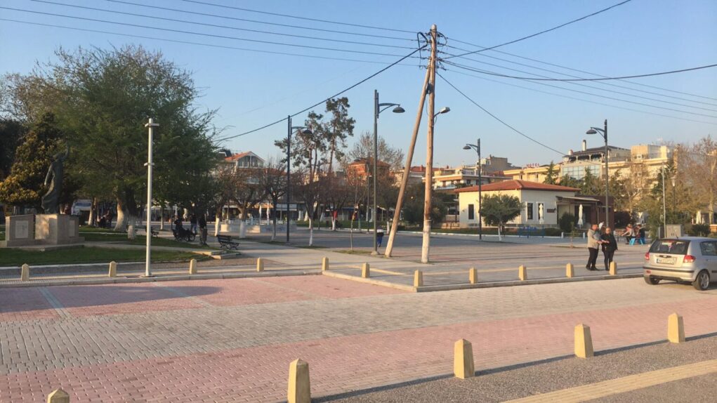 Καλλικράτεια: Καταστηματάρχες προπηλάκησαν ελεγκτές που δεν φορούσαν μάσκες