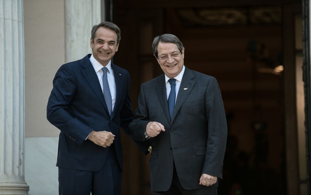 Ο Μητσοτάκης ενημέρωσε τον Αναστασιάδη για τις εξελίξεις στην ελληνική υφαλοκρηπίδα