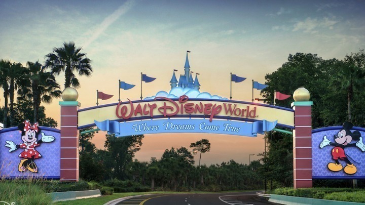 Η Walt Disney απολύει 28.000 εργαζομένους στα θεματικά της πάρκα επικαλούμενη τον αντίκτυπο της πανδημίας