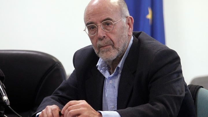 Α. Λιάκος: «Δεν έγραψα “κάψτε την Μόρια”, ή “κάνατε καλά που την κάψατε”, ούτε την επικροτούσα