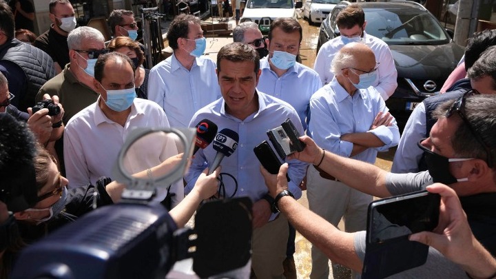 Αλ. Τσίπρας: «Ασπιρίνες οι ανακοινώσεις της κυβέρνησης για να αντιμετωπίσουν μια ολική καταστροφή»